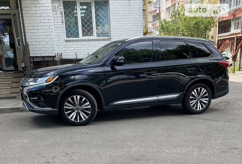 2021 mitsubishi outlander