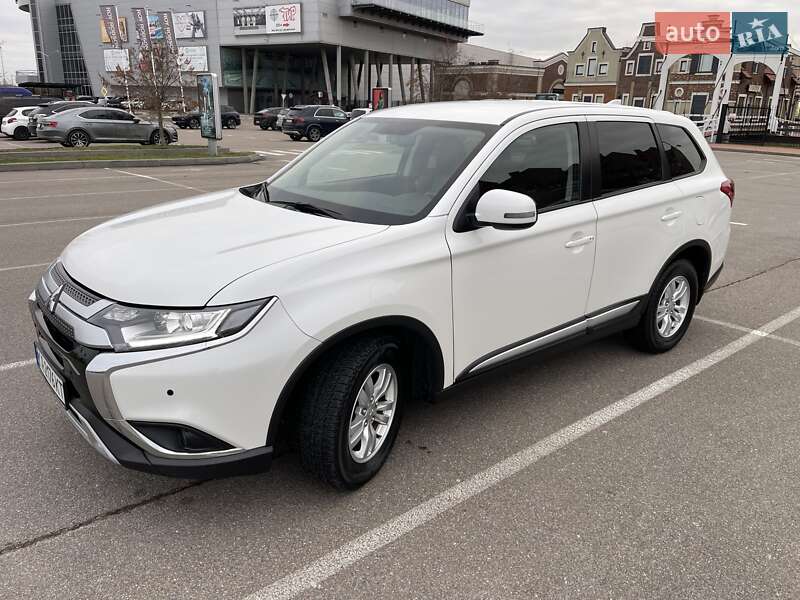 2021 mitsubishi outlander