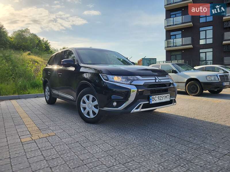 2021 mitsubishi outlander