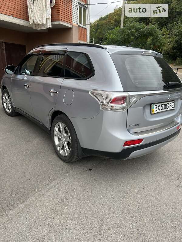 2012 mitsubishi outlander