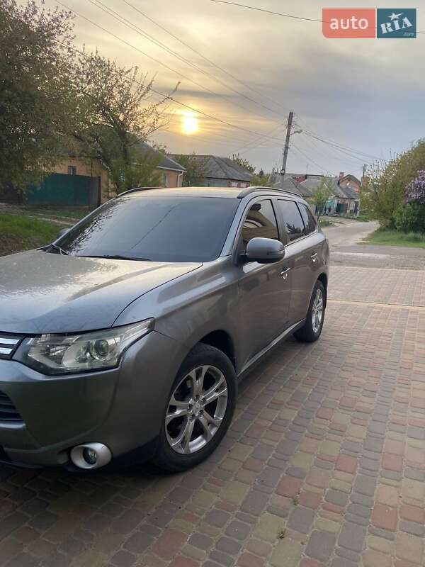 2012 mitsubishi outlander