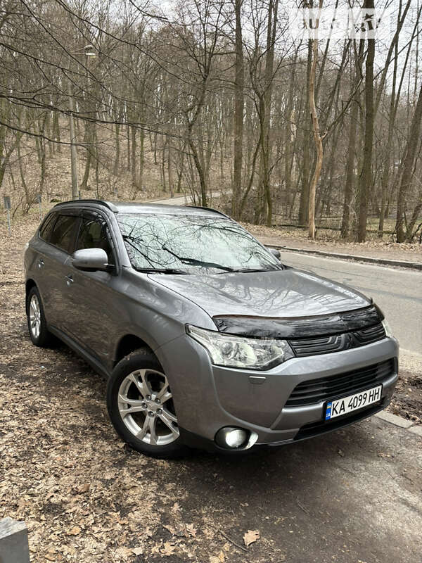 2012 mitsubishi outlander