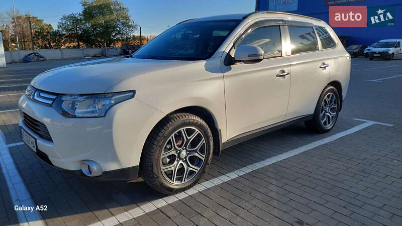2013 mitsubishi outlander