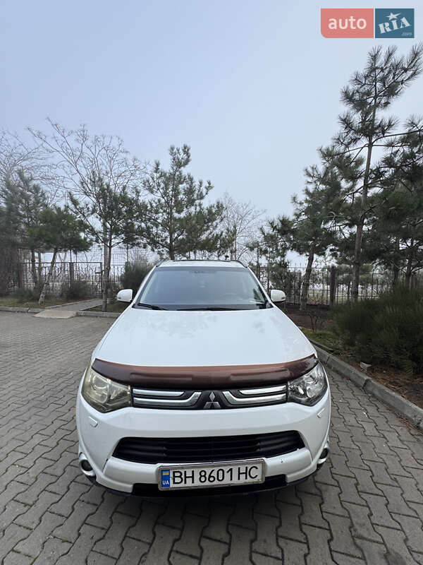2013 mitsubishi outlander