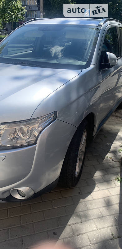 2013 mitsubishi outlander