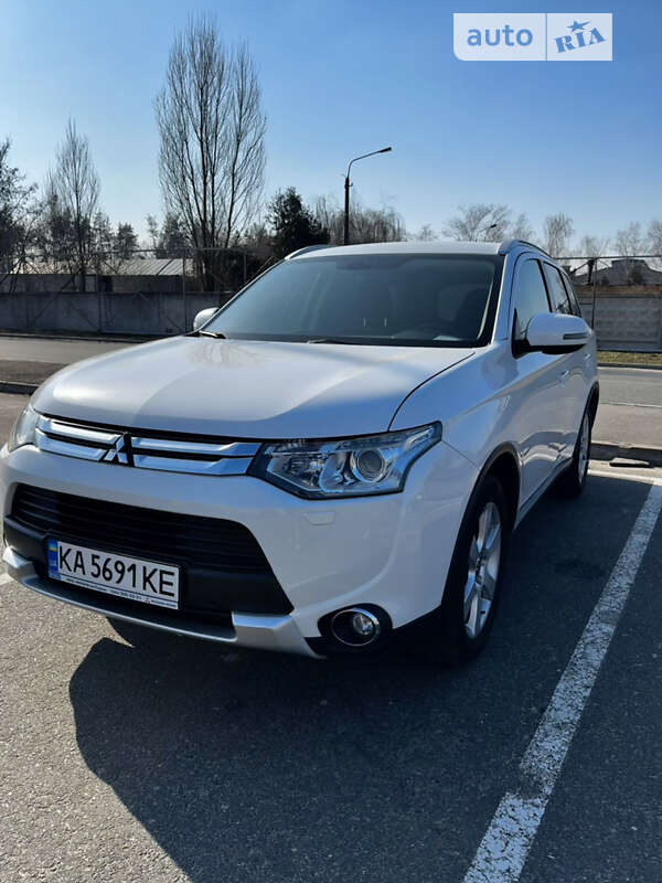 2014 mitsubishi outlander