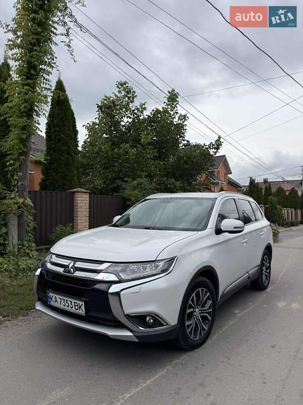 2016 mitsubishi outlander