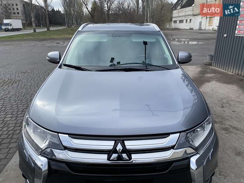 2016 mitsubishi outlander