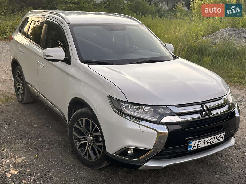 2016 mitsubishi outlander