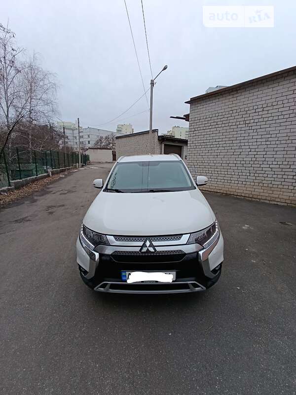2018 mitsubishi outlander