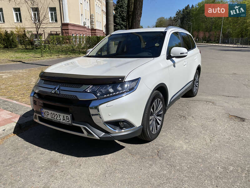 2019 mitsubishi outlander