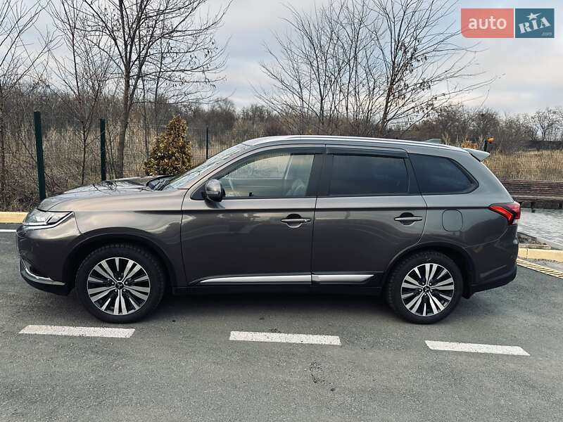 2019 mitsubishi outlander