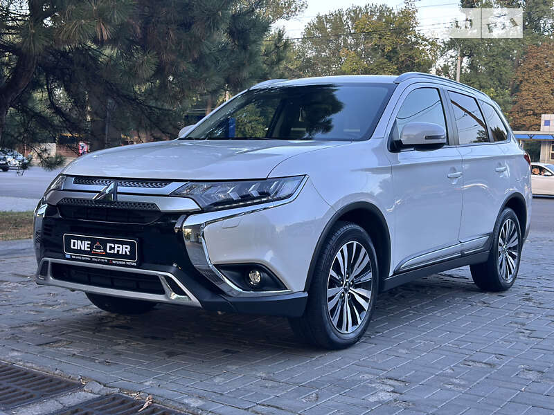 2019 mitsubishi outlander