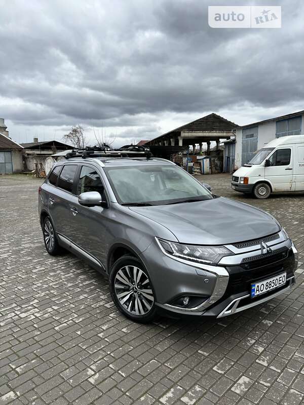 2019 mitsubishi outlander