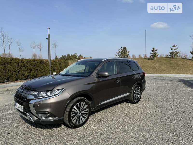 2019 mitsubishi outlander