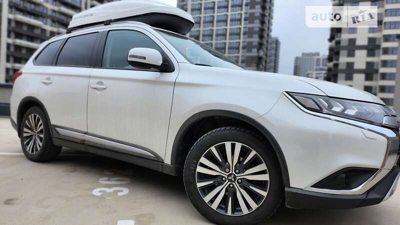 2020 mitsubishi outlander
