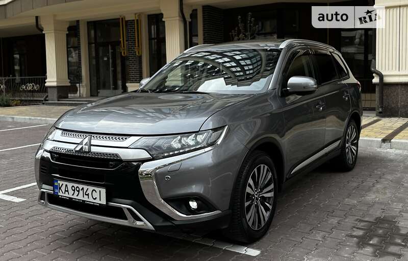2020 mitsubishi outlander