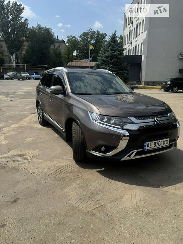 2020 mitsubishi outlander