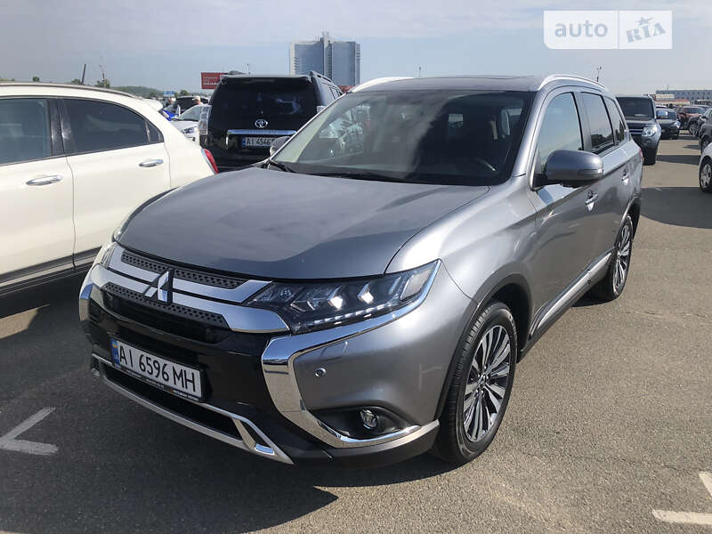 2020 mitsubishi outlander