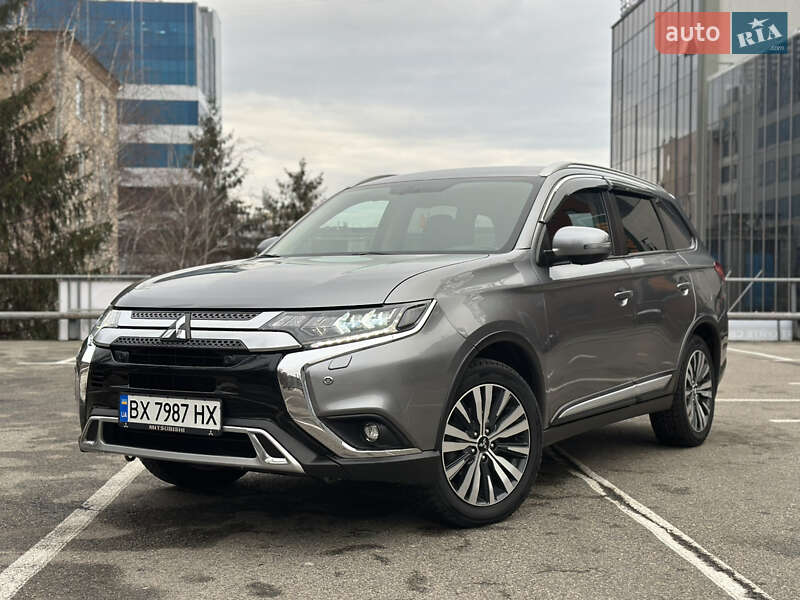 2020 mitsubishi outlander