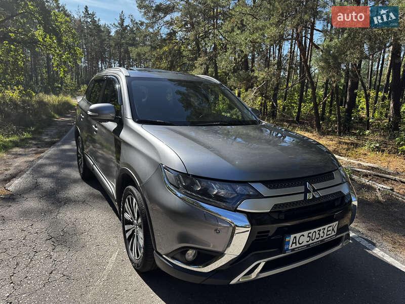2020 mitsubishi outlander