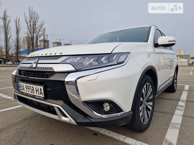 2021 mitsubishi outlander
