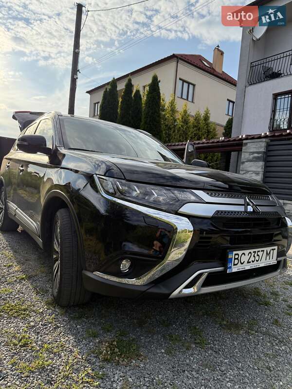 2021 mitsubishi outlander