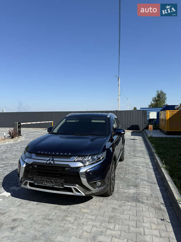 2021 mitsubishi outlander