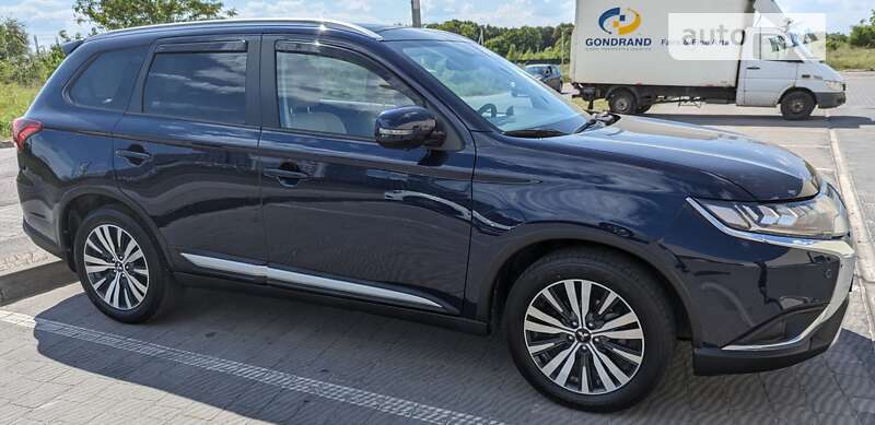 2021 mitsubishi outlander