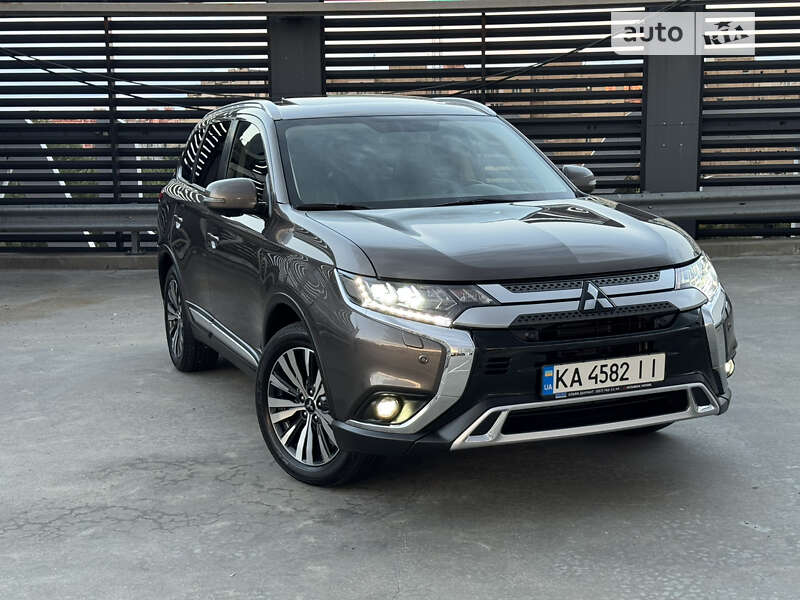 2021 mitsubishi outlander