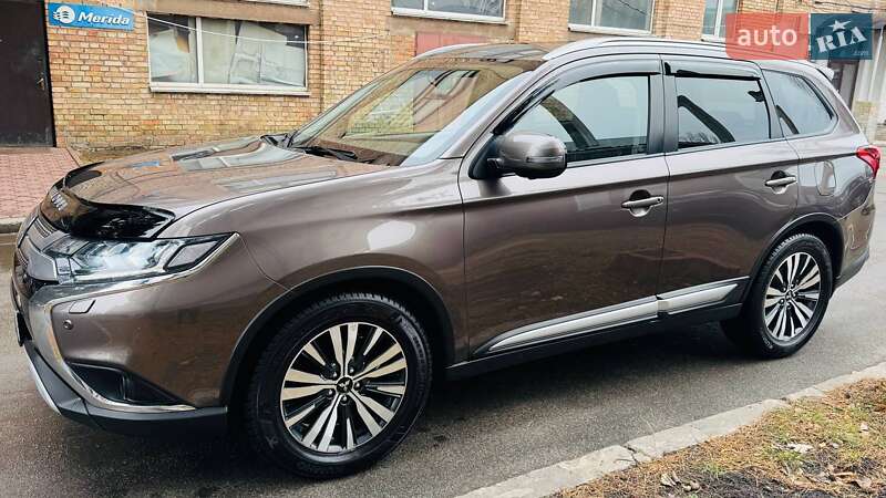 2021 mitsubishi outlander