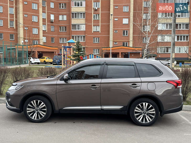 2021 mitsubishi outlander