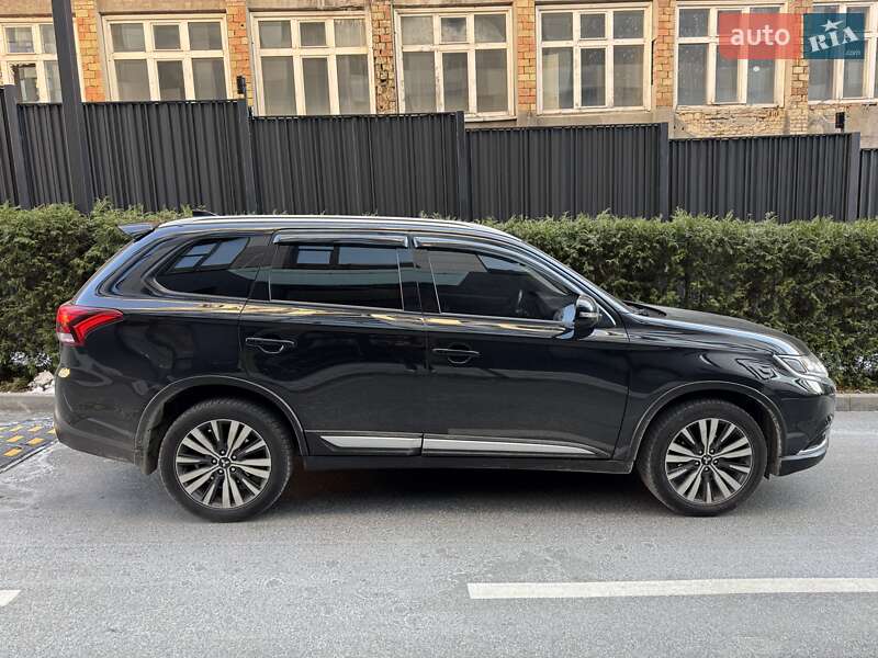 2021 mitsubishi outlander