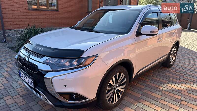 2022 mitsubishi outlander