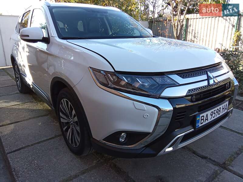 2023 mitsubishi outlander