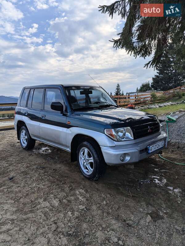2002 mitsubishi pajero