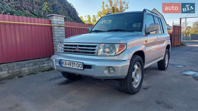 2003 mitsubishi pajero