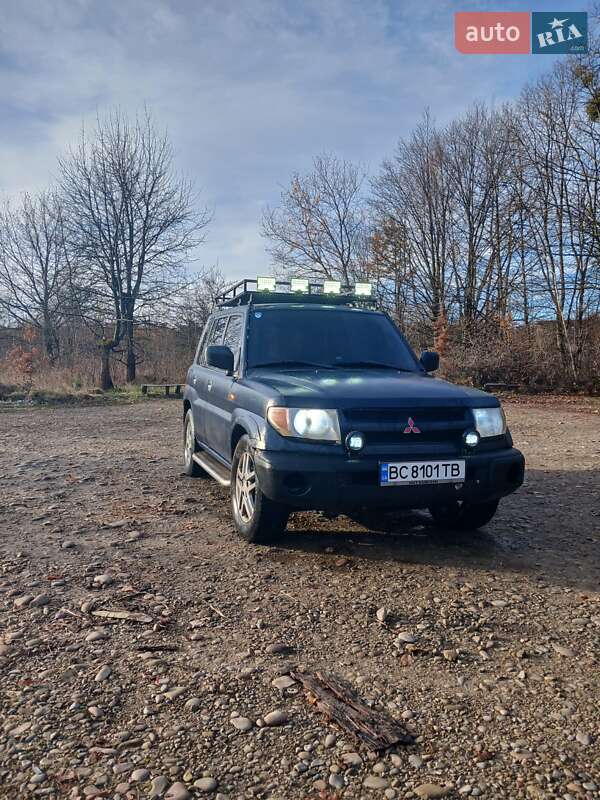2001 mitsubishi pajero pinin