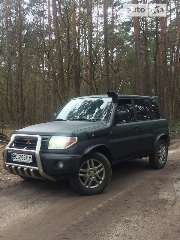 2002 mitsubishi pajero pinin