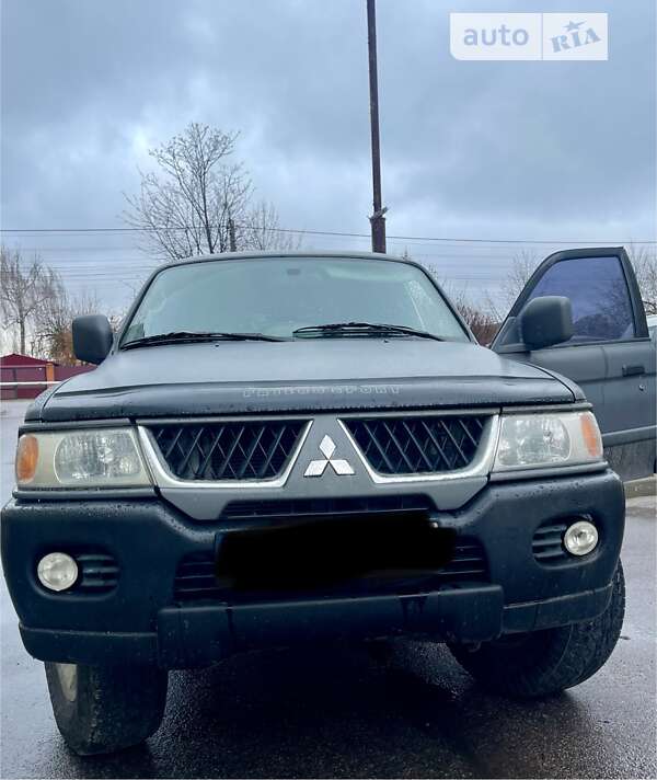 2007 mitsubishi nativa
