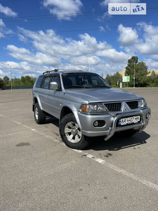 2007 mitsubishi pajero sport
