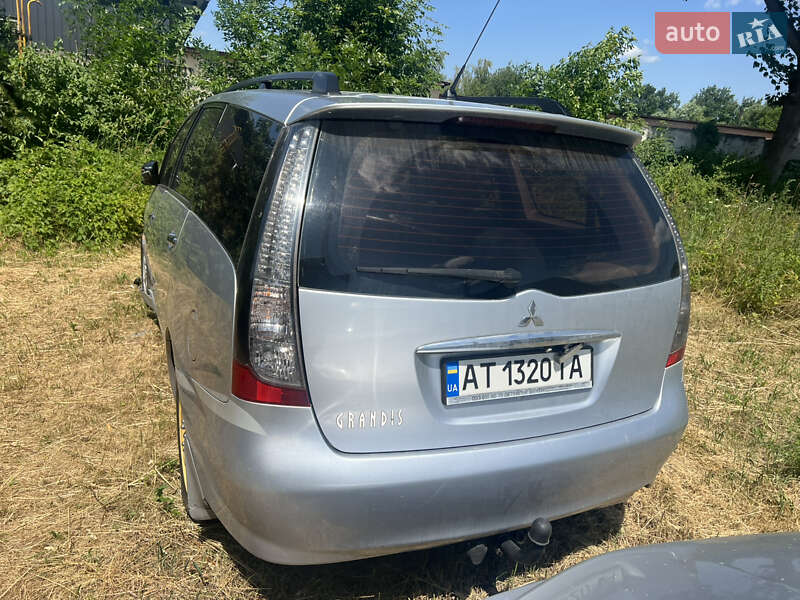 2007 mitsubishi grandis
