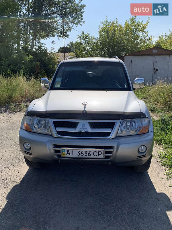 2003 mitsubishi pajero