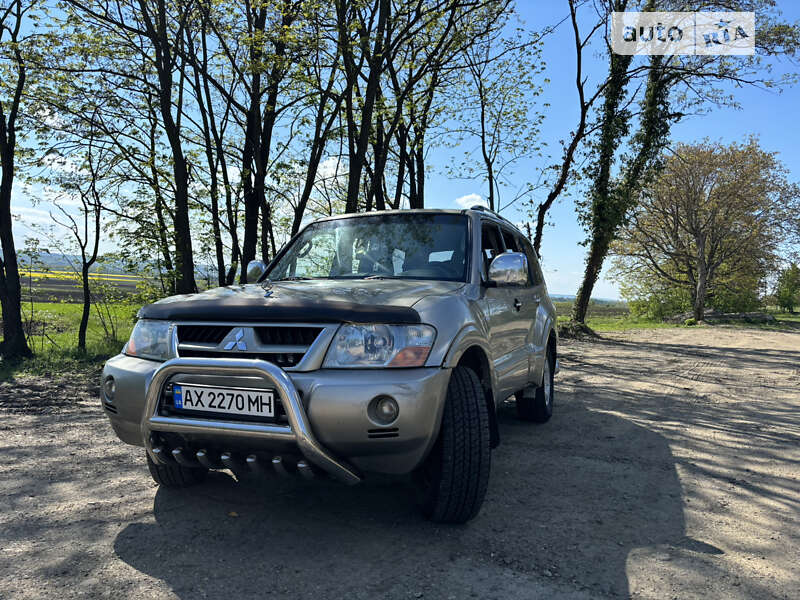 2003 mitsubishi pajero