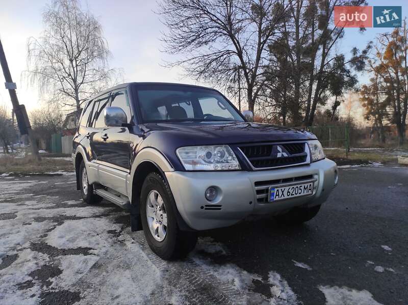 2003 mitsubishi pajero