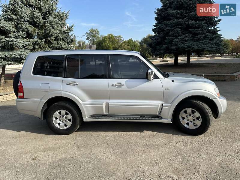 2003 mitsubishi pajero