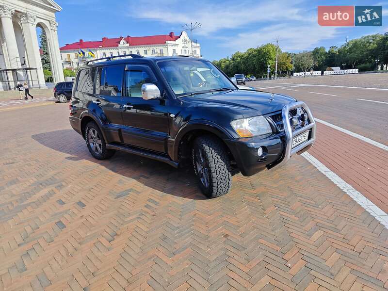 2003 mitsubishi pajero