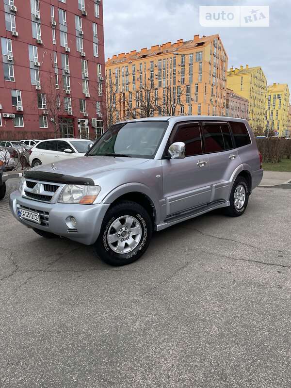 2003 mitsubishi pajero