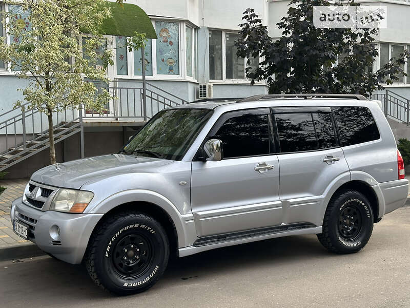 2003 mitsubishi pajero