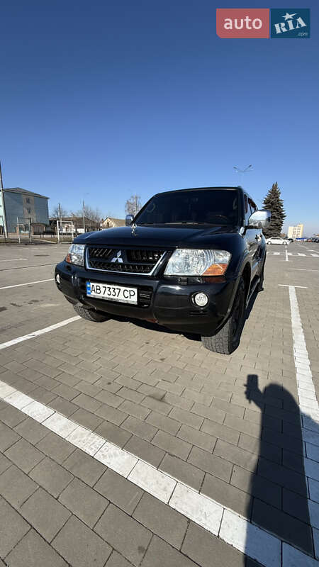 2004 mitsubishi pajero